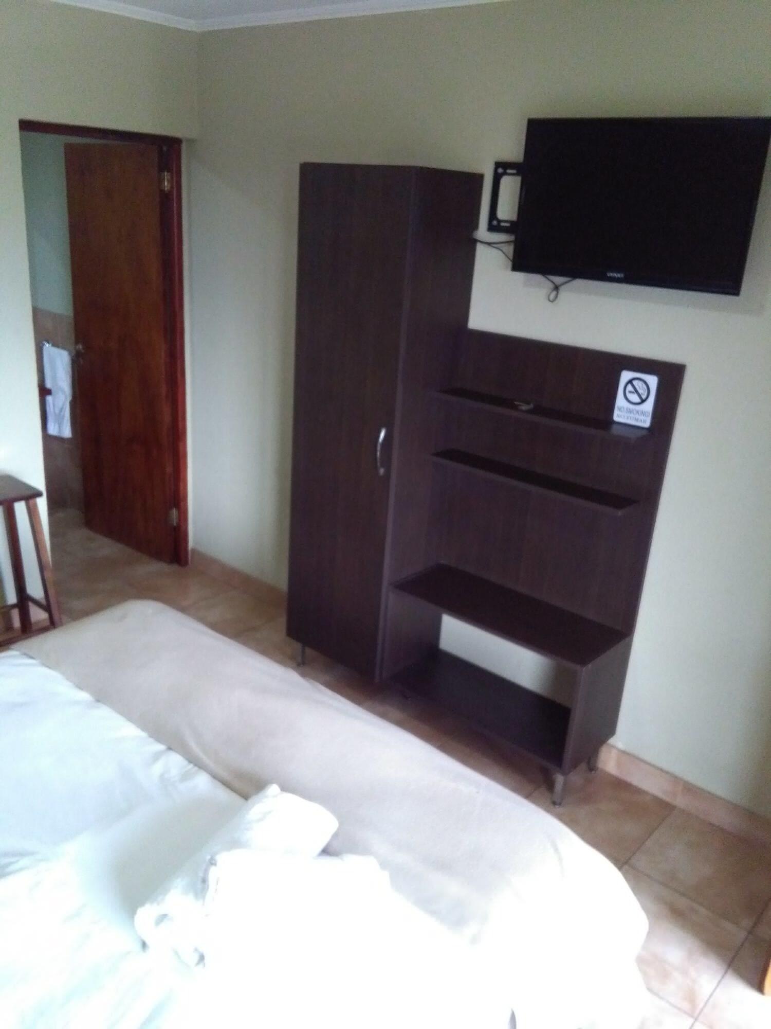 Iguazu Urban Hotel Express ปูแอร์โตอีกวาซู ภายนอก รูปภาพ