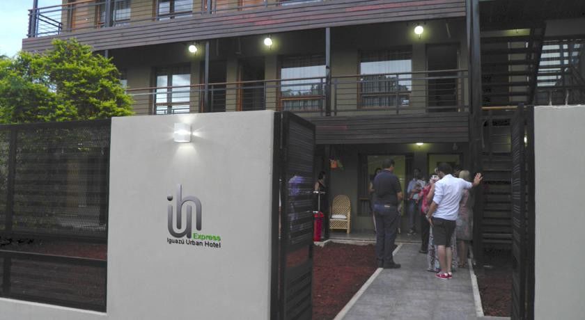 Iguazu Urban Hotel Express ปูแอร์โตอีกวาซู ภายนอก รูปภาพ
