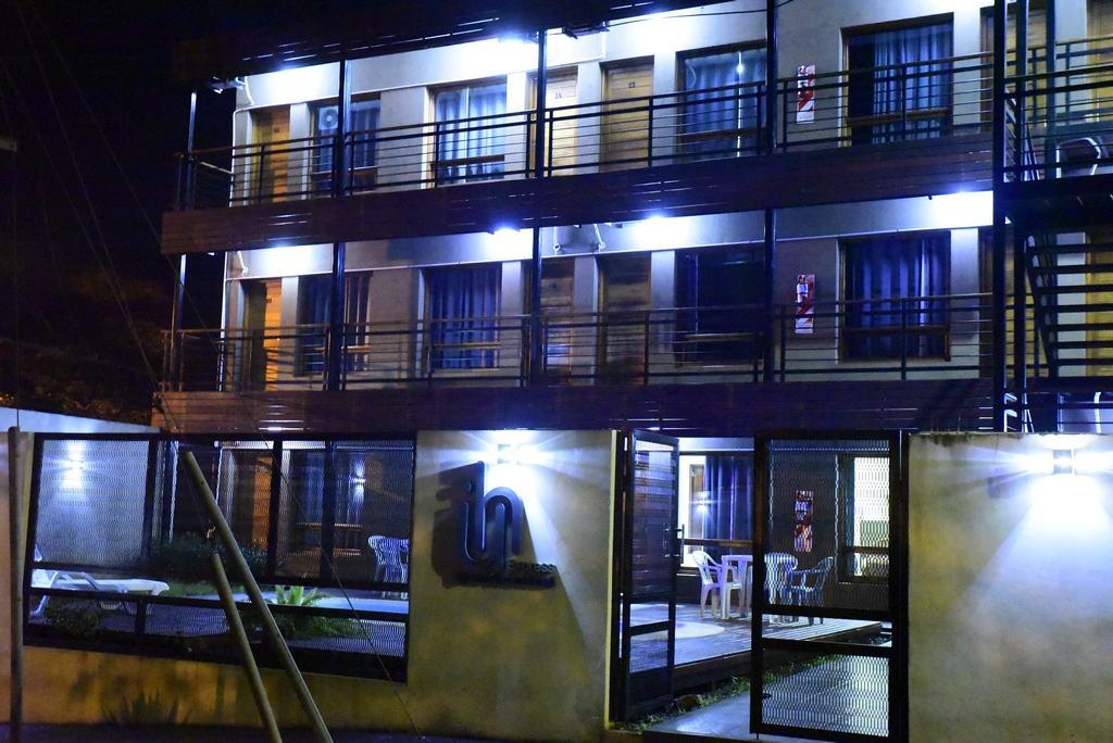 Iguazu Urban Hotel Express ปูแอร์โตอีกวาซู ภายนอก รูปภาพ