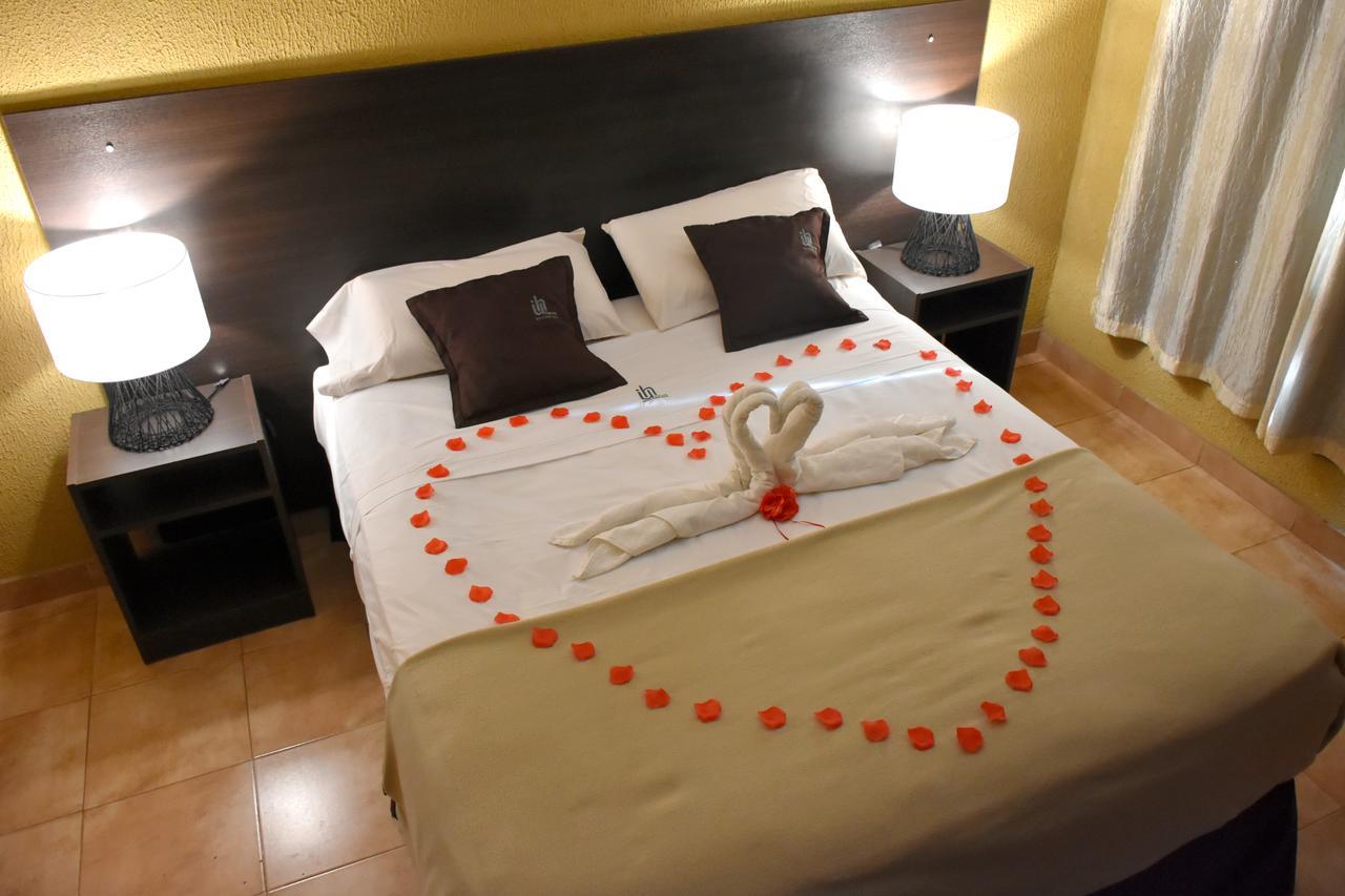 Iguazu Urban Hotel Express ปูแอร์โตอีกวาซู ภายนอก รูปภาพ