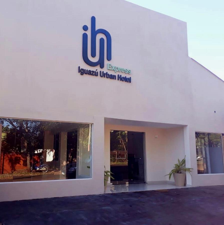 Iguazu Urban Hotel Express ปูแอร์โตอีกวาซู ภายนอก รูปภาพ