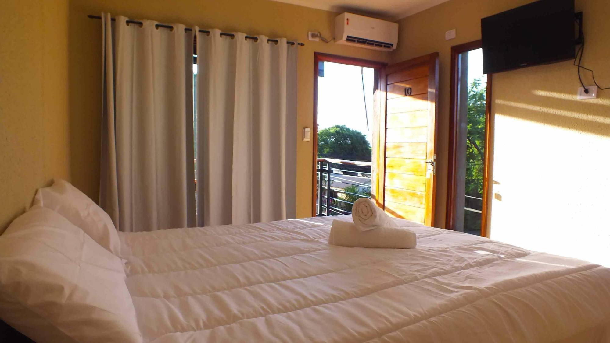Iguazu Urban Hotel Express ปูแอร์โตอีกวาซู ภายนอก รูปภาพ